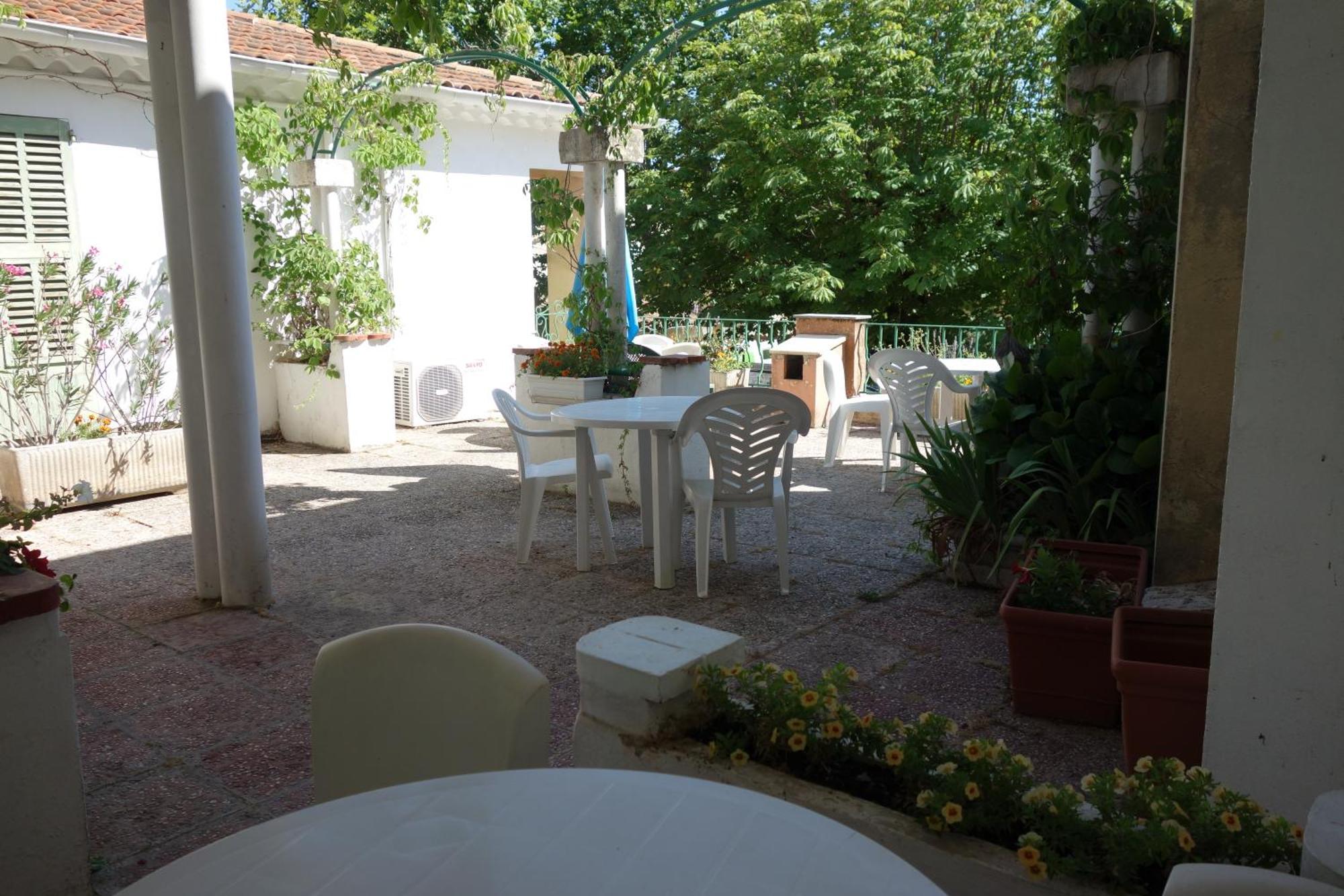 Hotel Le Prejoly Saint-Vallier-de-Thiey Rum bild