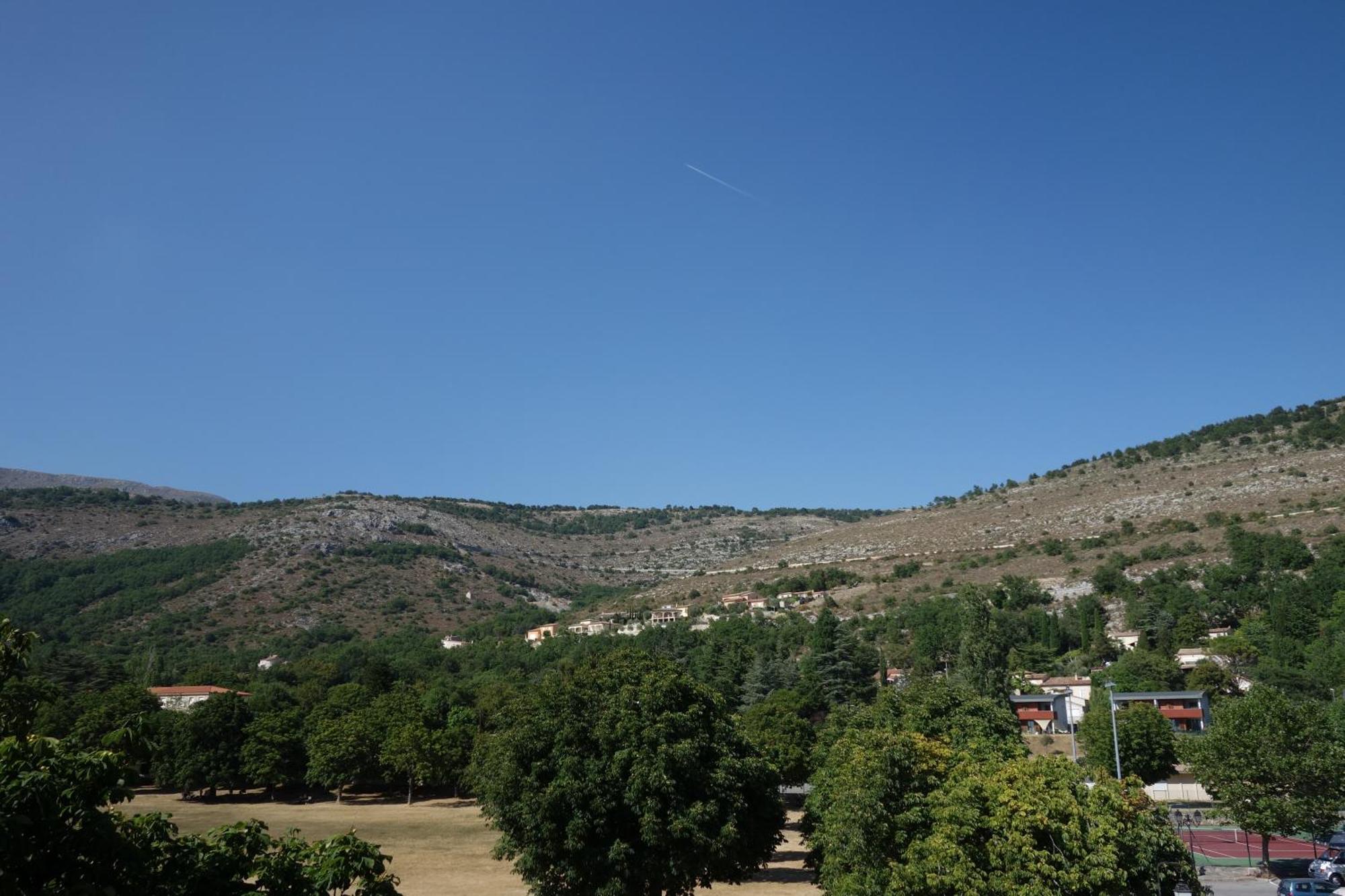 Hotel Le Prejoly Saint-Vallier-de-Thiey Rum bild