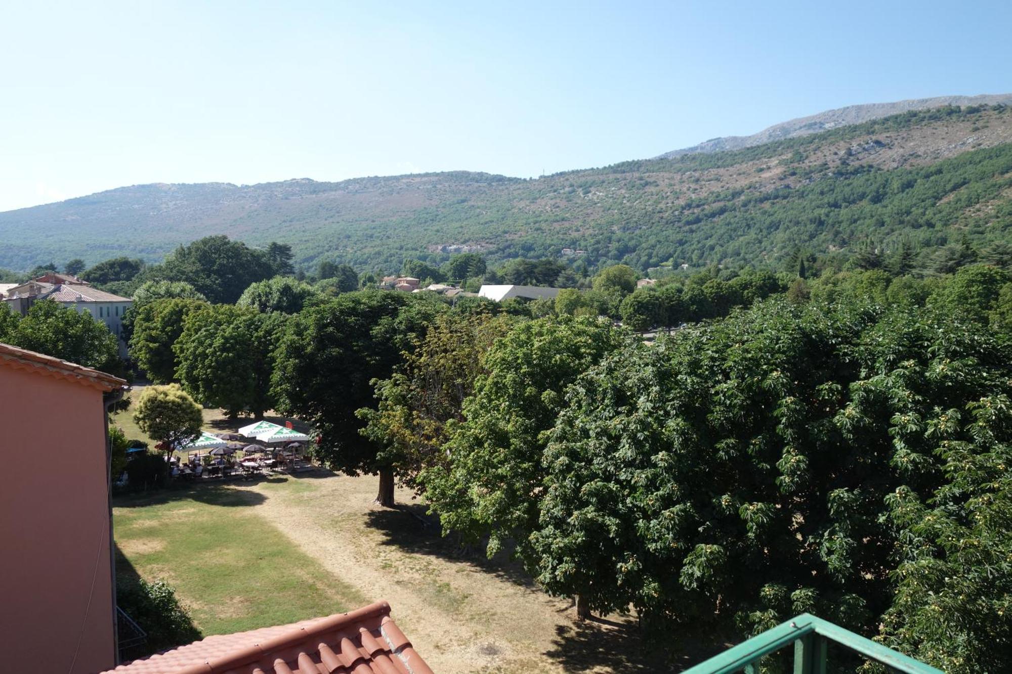 Hotel Le Prejoly Saint-Vallier-de-Thiey Rum bild