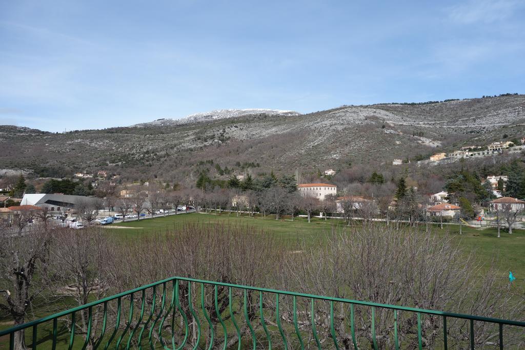 Hotel Le Prejoly Saint-Vallier-de-Thiey Exteriör bild