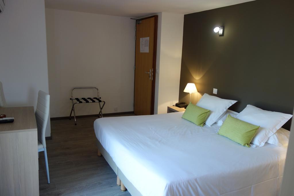 Hotel Le Prejoly Saint-Vallier-de-Thiey Exteriör bild